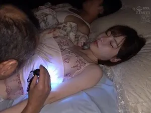 Nắc Lỗ lồn nhà bên ngày nào giờ đã trưởng thành