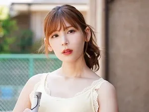 Mắt lim dim vì bị chịch liên tục vào lồn